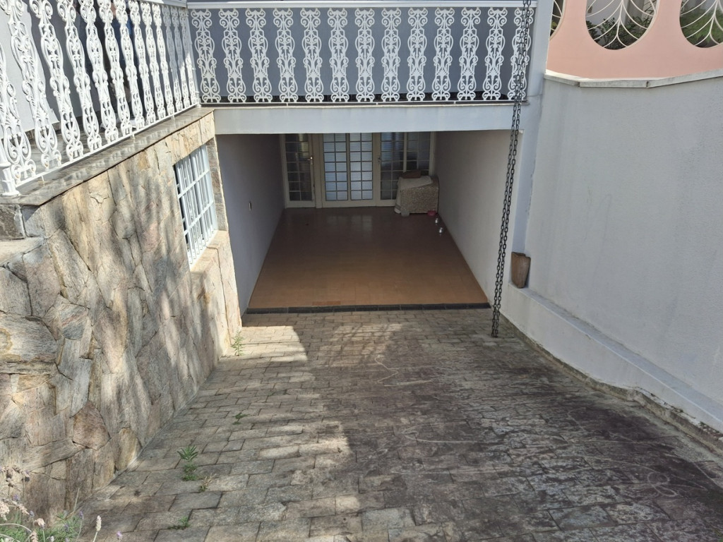 Casa ampla com 4 dormitórios e quintal na Vila Independência – Valinhos - Capello Imóveis